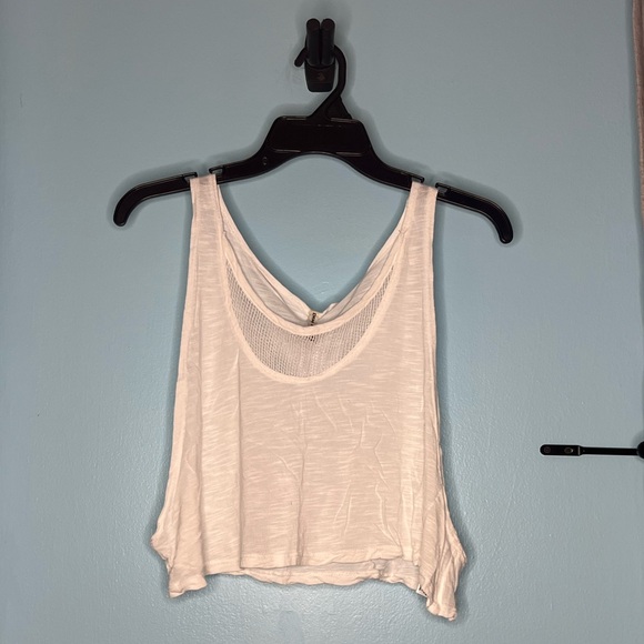 Emma & Sam Tops - Emma & Sam White Cropped Tee, Sleeveless (was not cut it came that way)